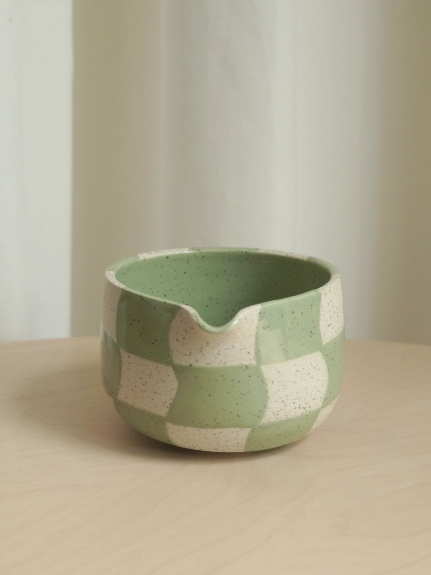 wavy matcha checkered matcha bowl