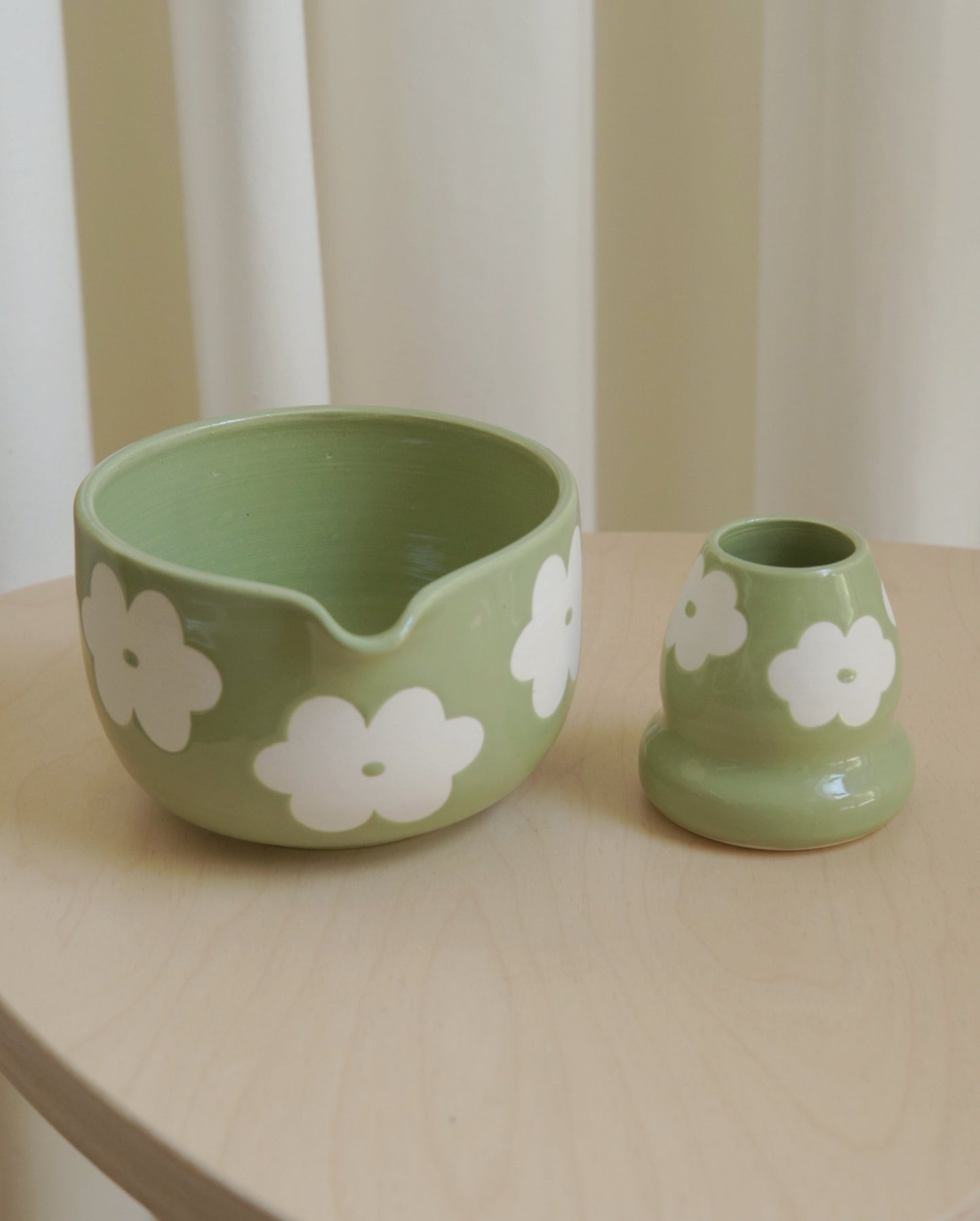matcha rose/coconut flowers set (bowl + whisk stand) PRE-ORDER