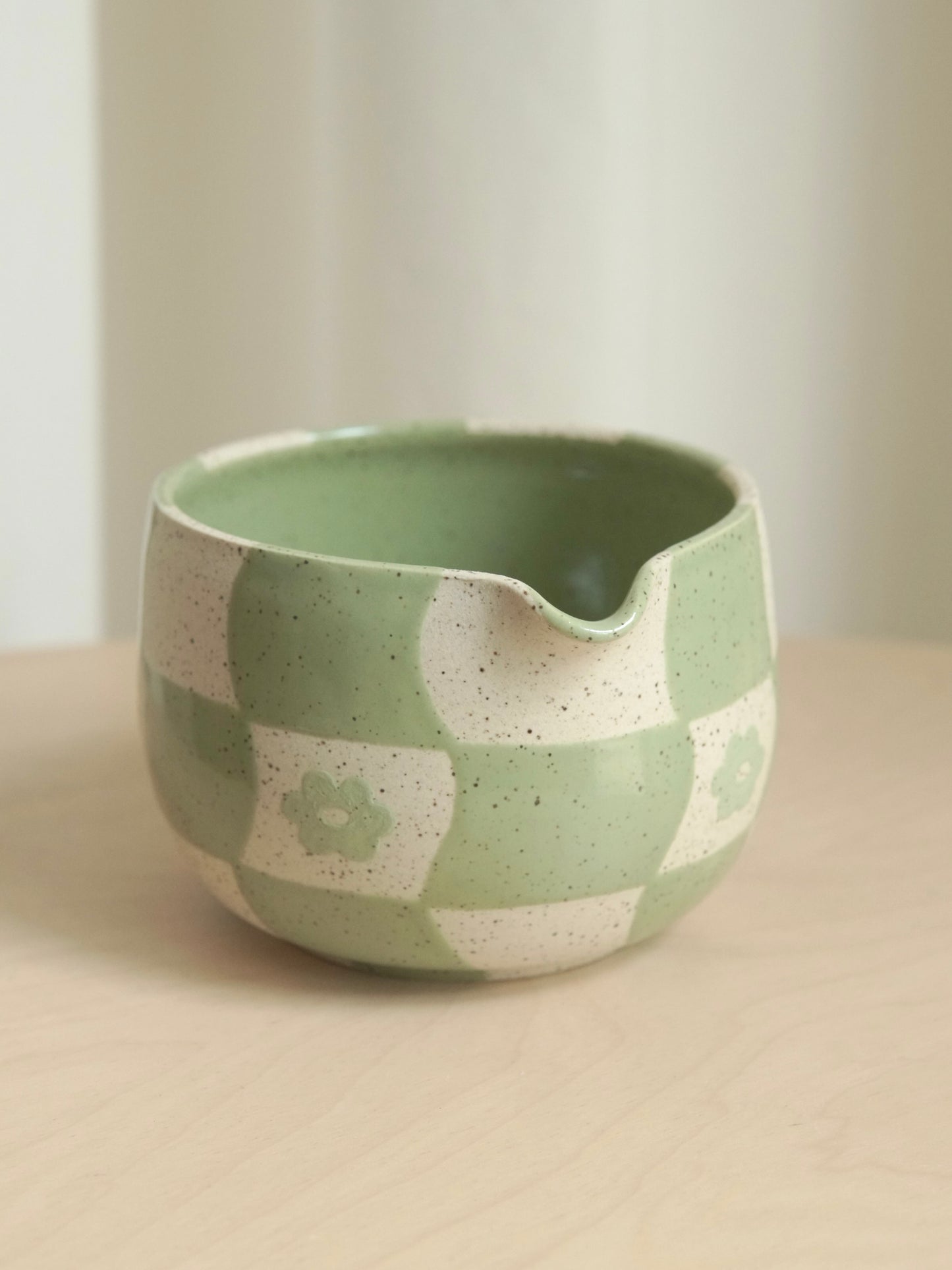 wavy matcha flower checkered matcha bowl